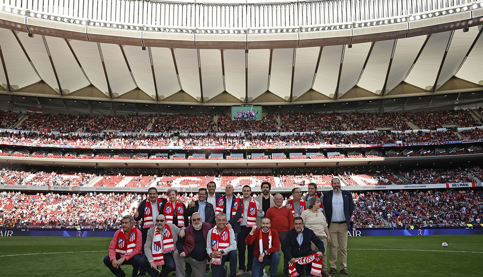 Día de las Peñas con gran representación en el Metropolitano desde todos los puntos de España.