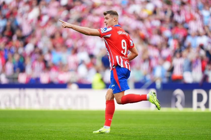 Alexander Sorloth celebrando uno de sus dos goles en el partido.