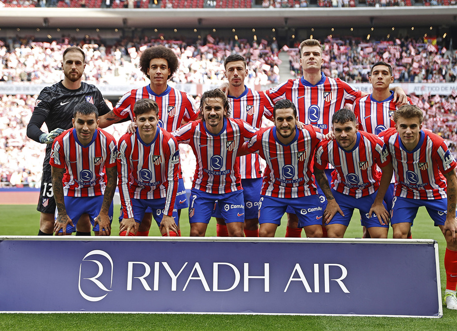 Equipo inicial del Atleti que saltó al nuevo Riyadh Air Metropolitano.