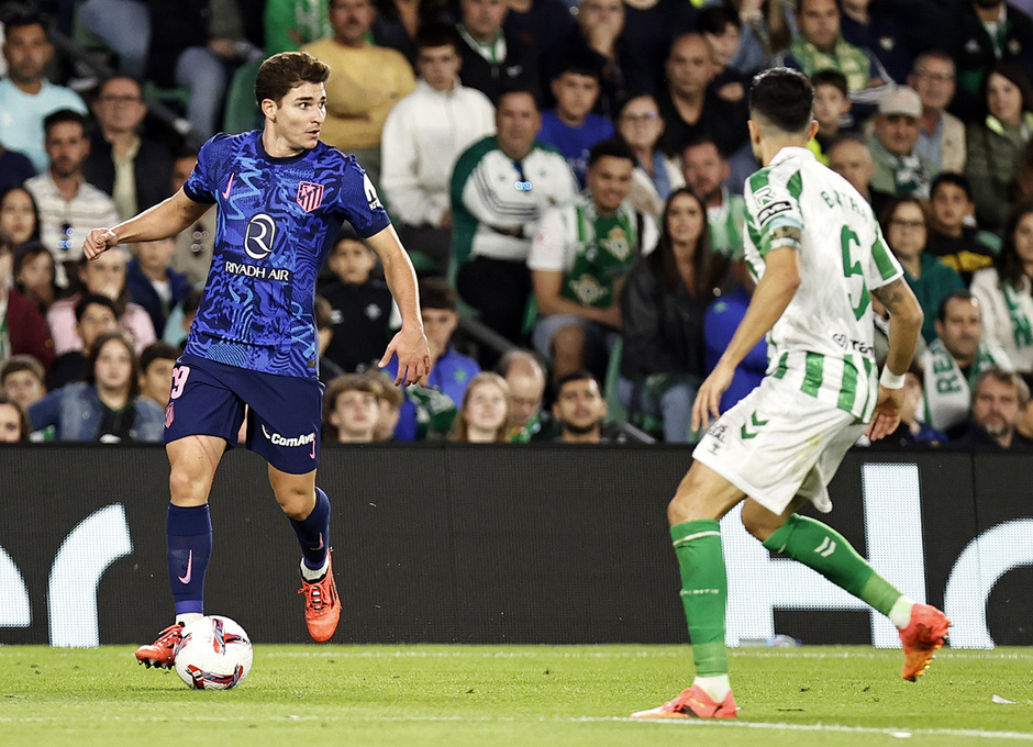 Buen partido de Julián Álvarez a pesar de no marcar.