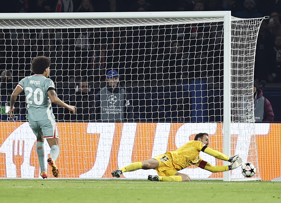 Oblak, excelso durante todo el partido, para ganar puntos desde la portería.