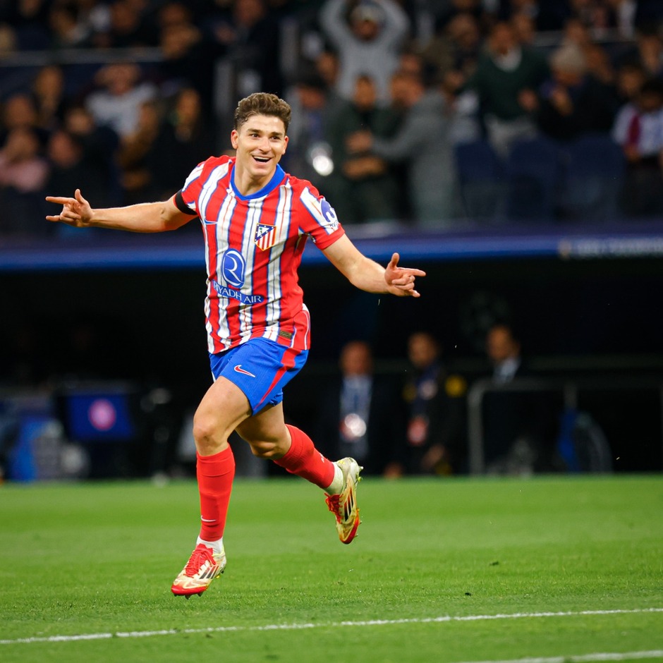 El argentino celebra su golazo.