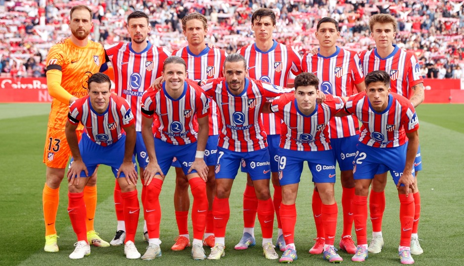 Equipo inicial del Atleti en el Sánchez Pizjuán.