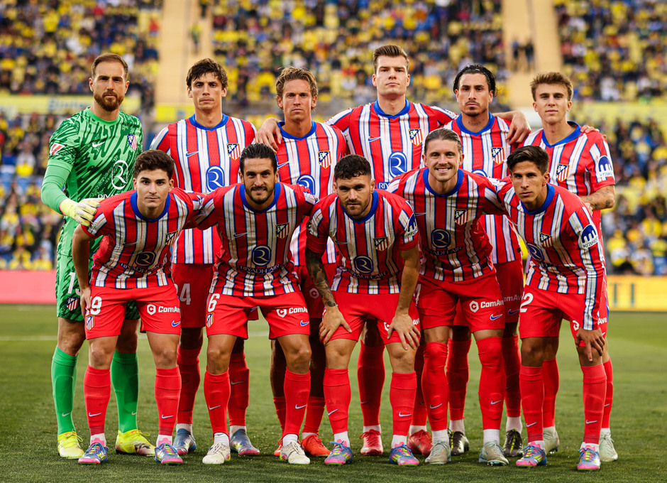 Equipo inicial que saltó al estadio de Gran Canarias.