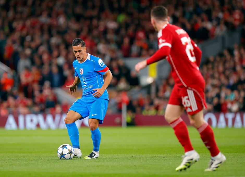 Giacomo Raspadori fue titular por primera vez en la temporada.