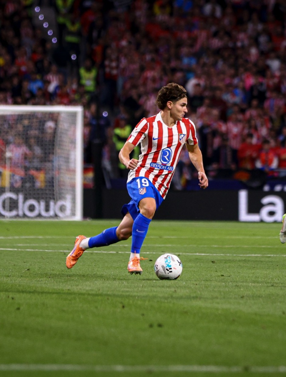 Julián Álvarez durante el partido