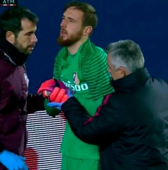 Oblak se lesionó de gravedad tras el 2-0 en una desafortunada jugada