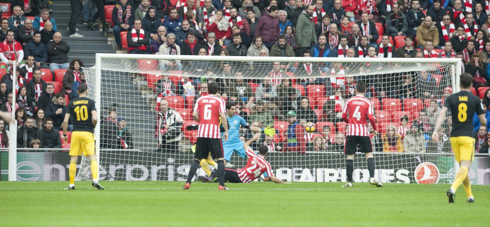 Pase a la red de Koke nada más empezar el partido, que no tocó Griezmann a pesar de las dudas