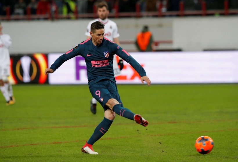 Torres marcó desde el punto del penalti. 