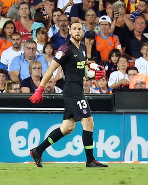 Oblak decisivo en Mestalla una vez más.