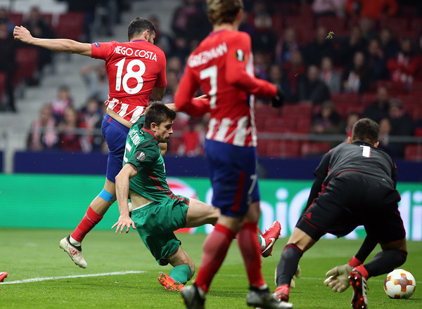 Diego Costa amplió la renta rojiblanca. 