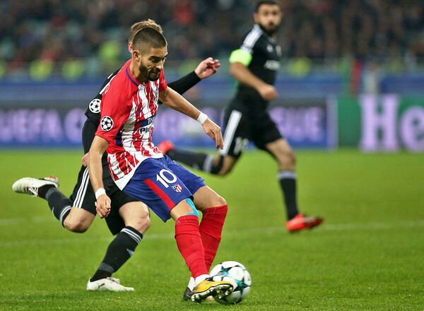 Clara ocasión de Carrasco que rechazó Sehic