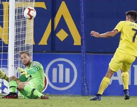 Salida clave de Oblak con parada ante Gerard Moreno. 