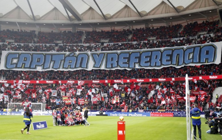 Mosaico en honor del Gran Capitán Gabi antes del partido. 