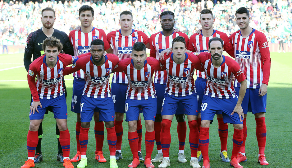 Alineación que saltó al Benito Villamarín y no pudo evitar la segunda derrota liguera de la temporada.