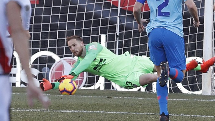Oblak, como siempre, un seguro de vida en Vallecas. 