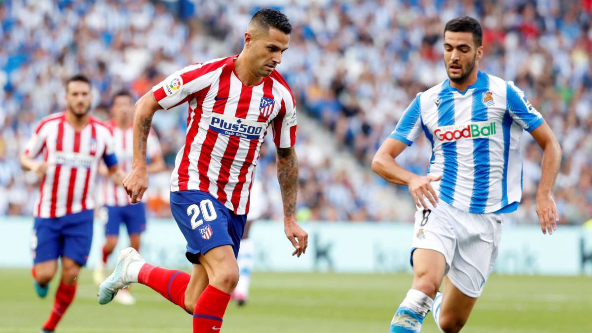 Vitolo, muy activo, por fin titular por sus méritos.