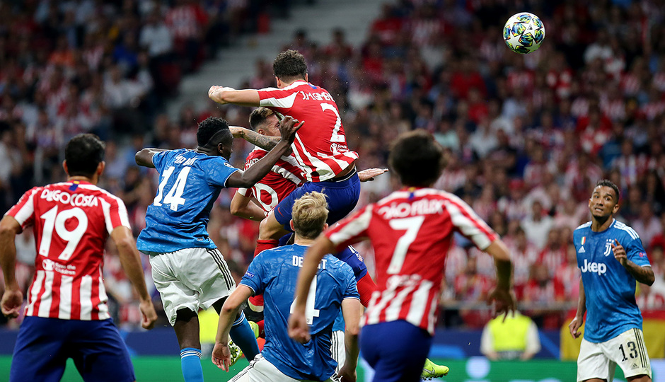 Testarazo de Héctor Herrera que suponía la justa igualada en el marcador.