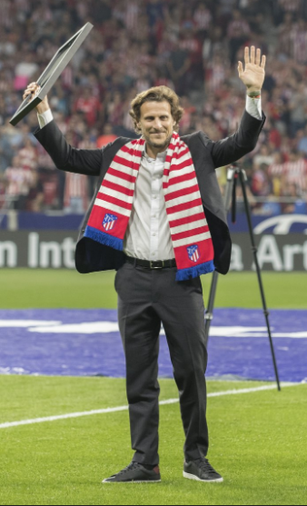 Placa para Diego Forlán, leyenda atlética.