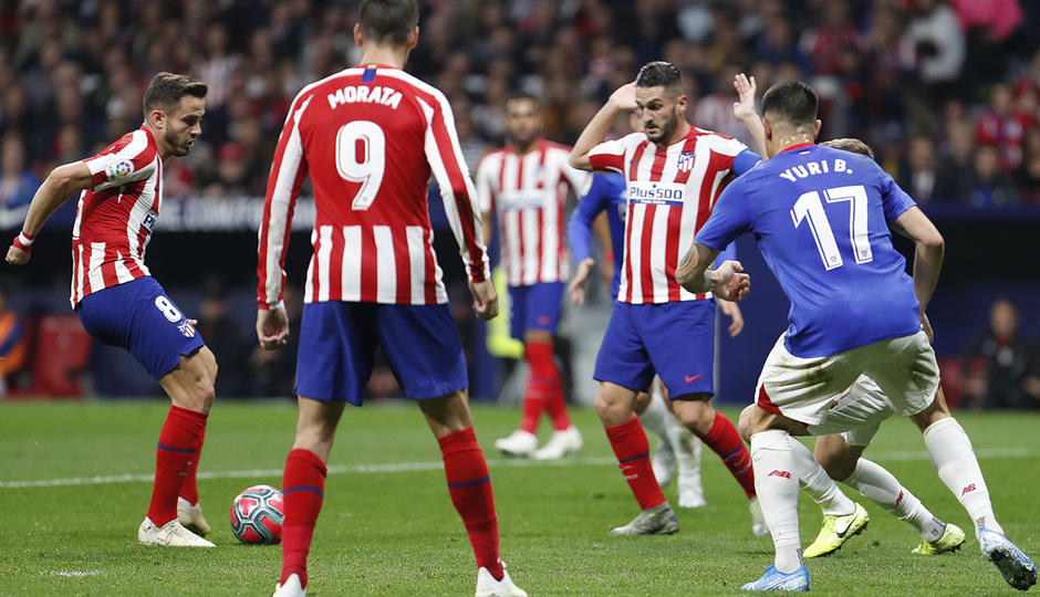 Gol de Saúl tras excelente jugada de Correa.
