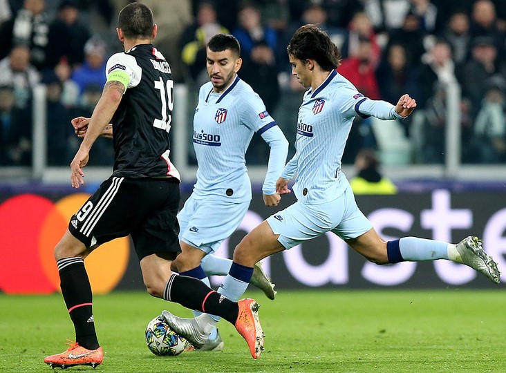 Buen remate de João Félix que volvió a salir en la segunda mitad,