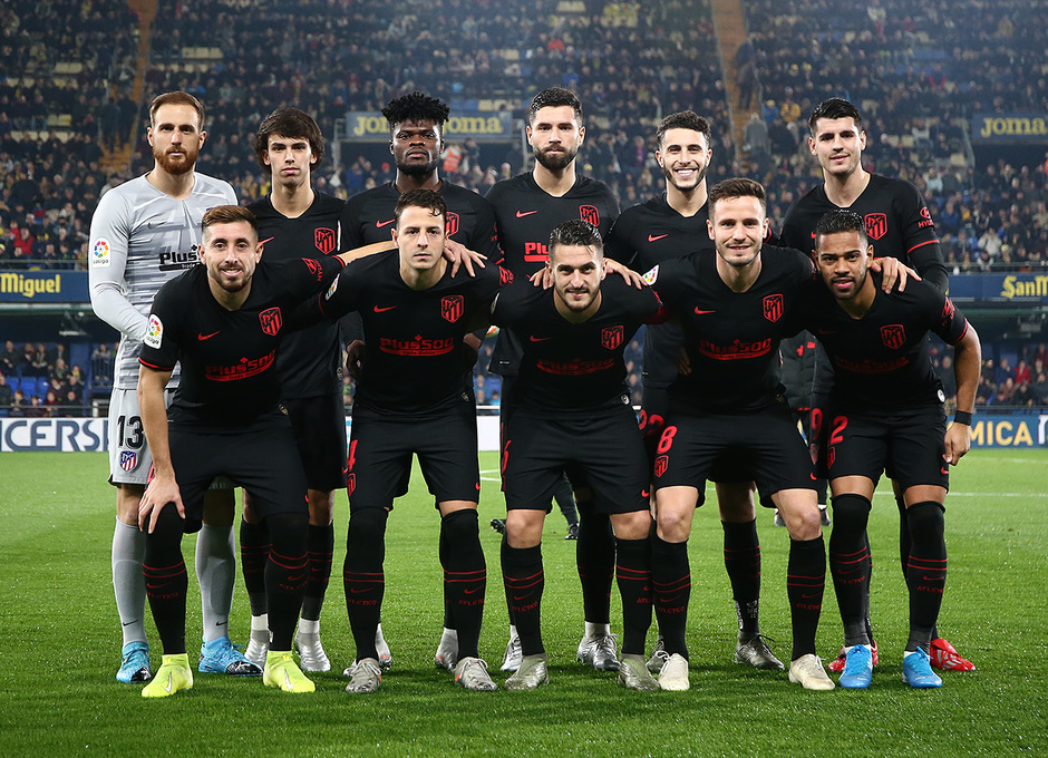 Equipo inicial que saltó al Estadio de la Cerámica.