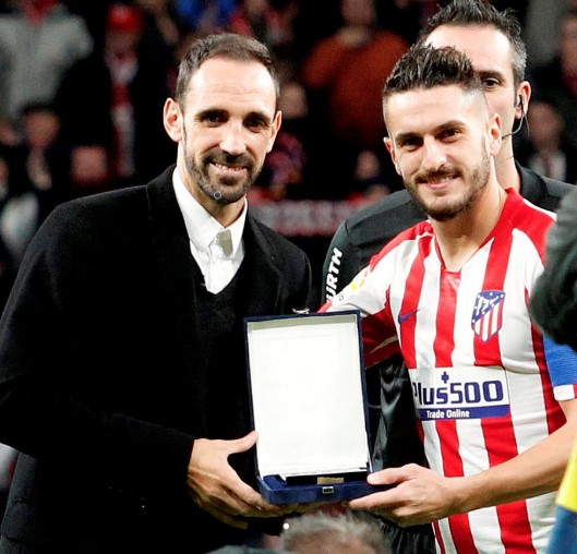 Juanfran Torres, homenajeado y querido por todos los atléticos.