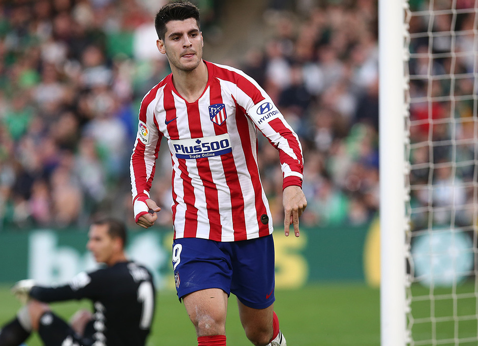 Morata celebrando su golazo decisivo de tacón.