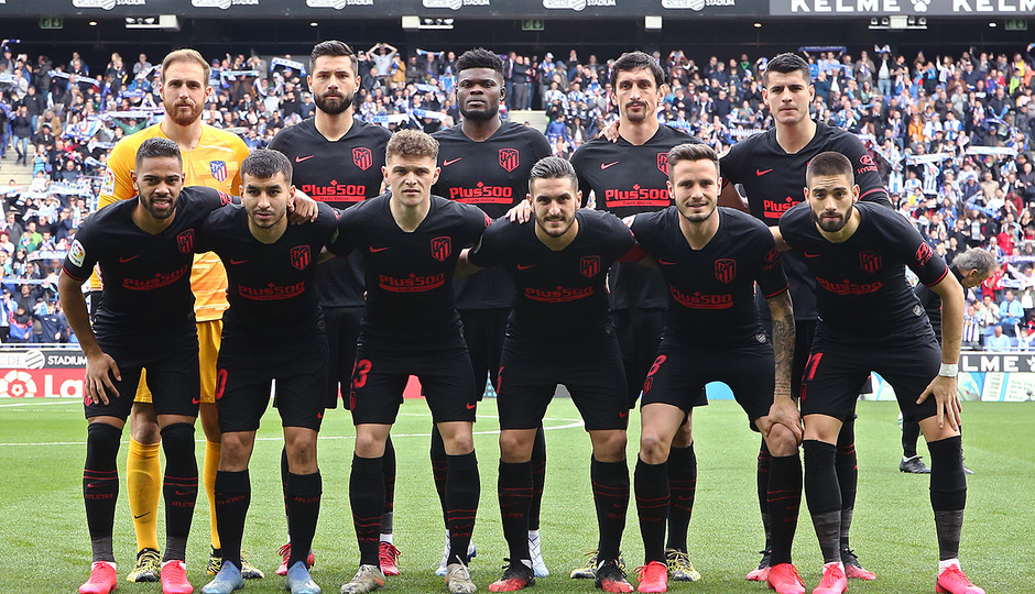 Equipo inicial que saltó al RCDE Stadium.