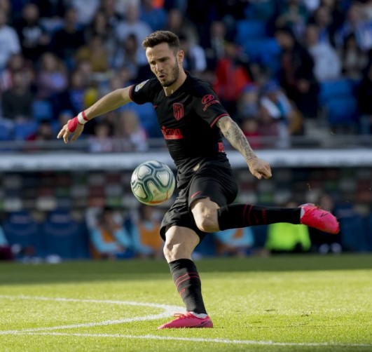 Zurdazo impresionante de Saúl que ponía el empate en el marcador.