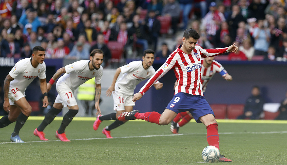 Morata consiguió el gol del empate con este penalti.
