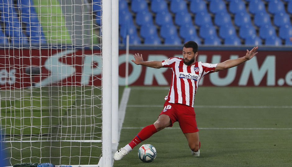 Felipe evitó el gol con esta gran acción defensiva.