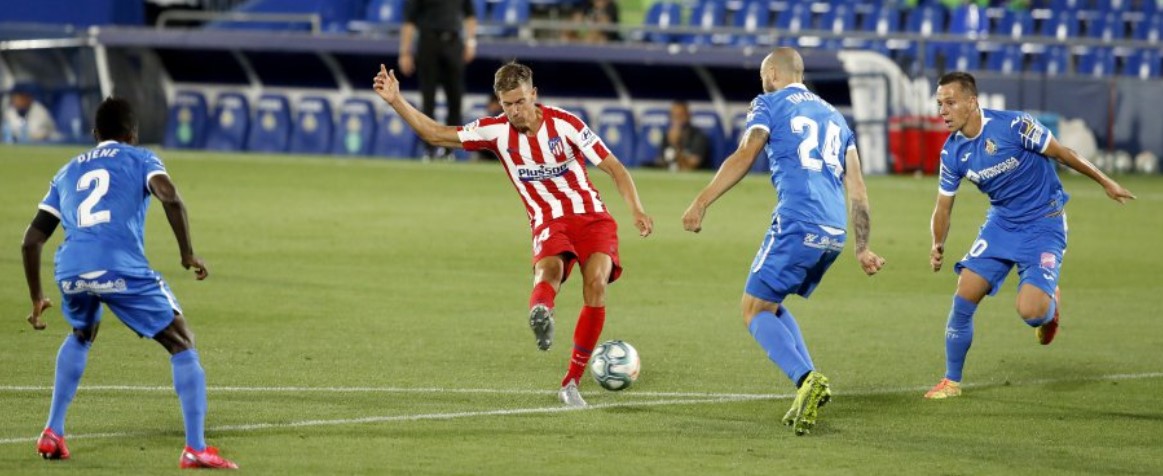 Marcos Llorente abrió el marcador con este preciso disparo a la red.