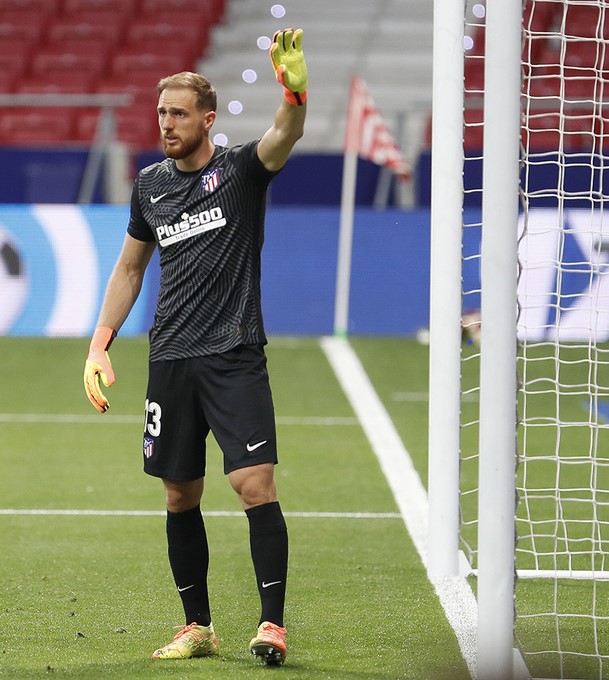 Oblak, excelente un partido más. 