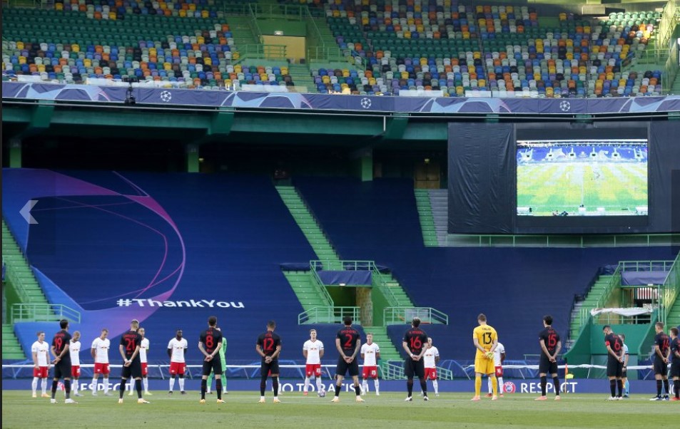 Emotivo minuto de silencio por las víctimas de la Covid-19.