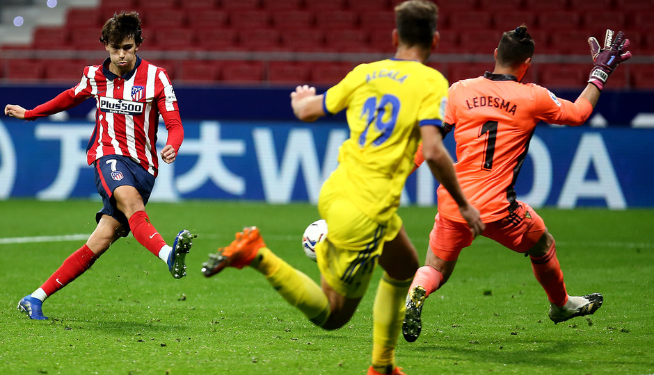 Segundo gol del partido de João Félix tras una gran jugada colectiva.