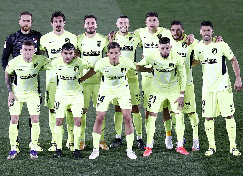 Equipo inicial que saltó al Coliseum Alfonso Pérez.
