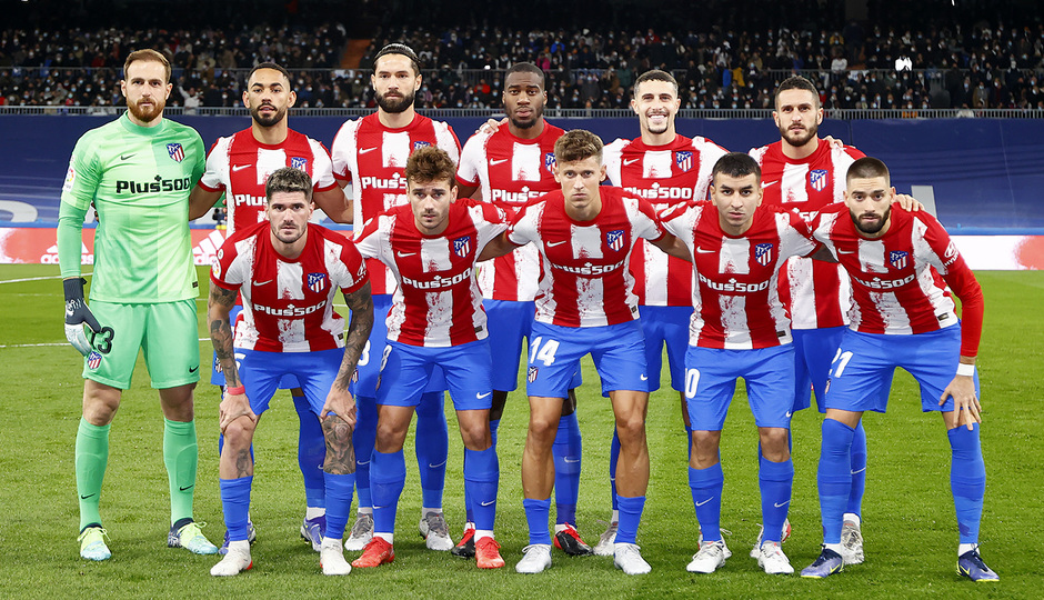 Equipo inicial que saltó al Santiago Bernabéu.