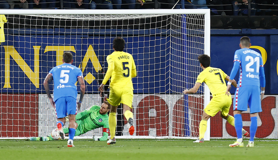 Oblak detuvo el penalti que aunque acabó en gol, después fue anulado por una 