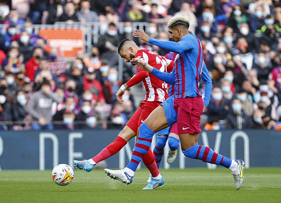 Min. 8  0-1 Carrasco remata cruzado a la red tras una buen asistencia de Luis Suarez.