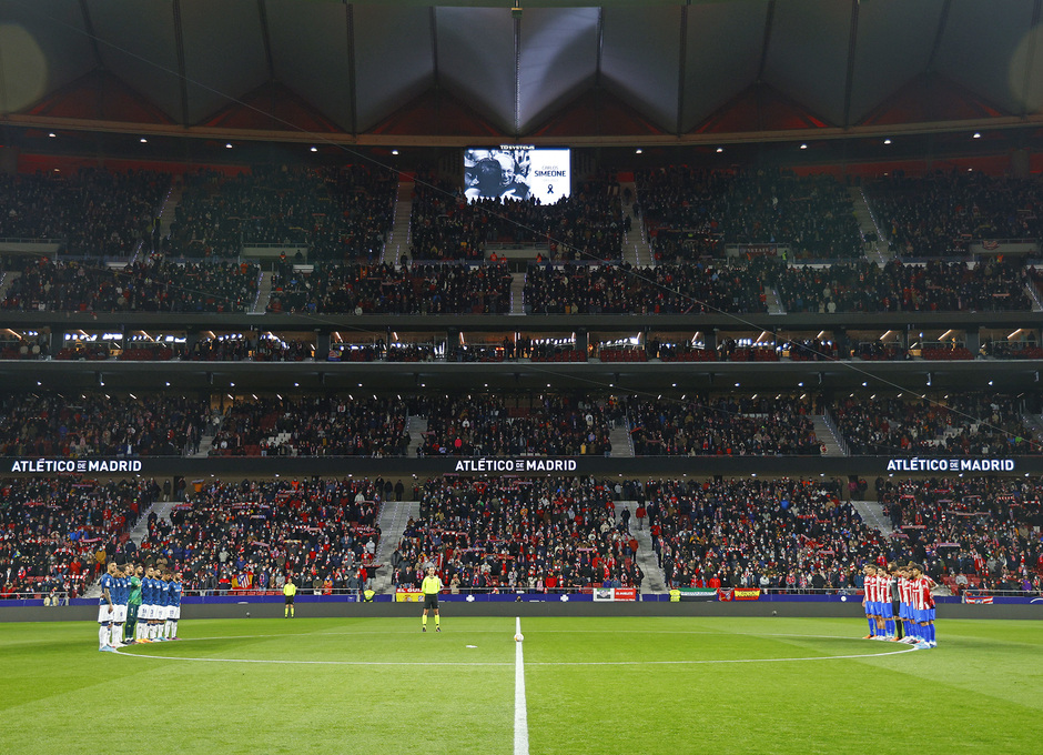 Emotivo minuto de silencio en recuero de Carlos Simeone, padre del Cholo.