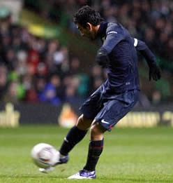 El golazo de Arda Turan certificó el pase a la siguiente fase El golazo de Arda Turan certificó el pase a la siguiente fase