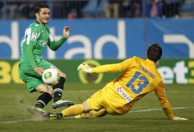Courtois fue decisivo con sus paradas para evitar un gol bético a domicilio Courtois fue decisivo con sus paradas para evitar un gol bético a domicilio