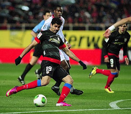 Diego Costa inauguró el marcador con un gran gol Diego Costa inauguró el marcador con un gran gol