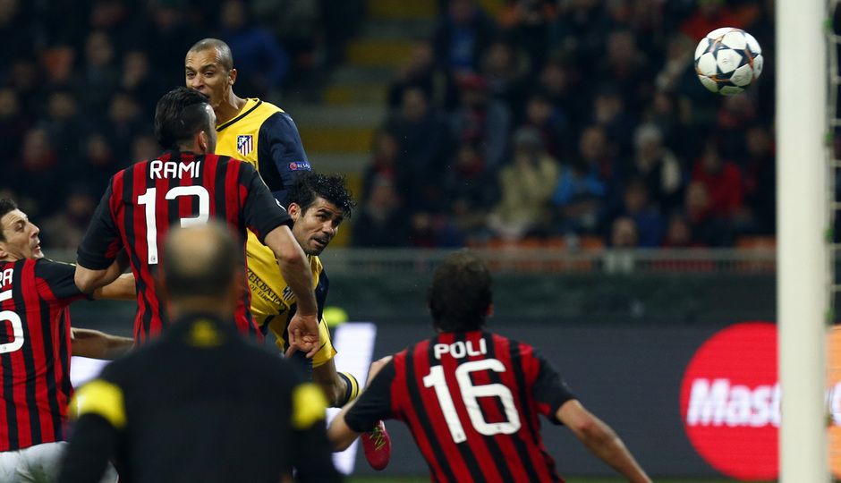 Diego Costa de cabeza marca un gol clave para el futuro de la eliminatoria Diego Costa de cabeza marca un gol clave para el futuro de la eliminatoria