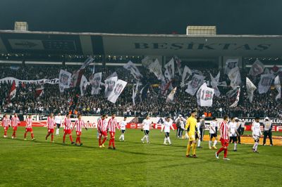 El Atleti apagó a base de juego las llamas del infierno turco