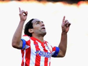 Falcao marcó de nuevo ante el Barça, pero no fue suficiente Falcao marcó de nuevo ante el Barça, pero no fue suficiente