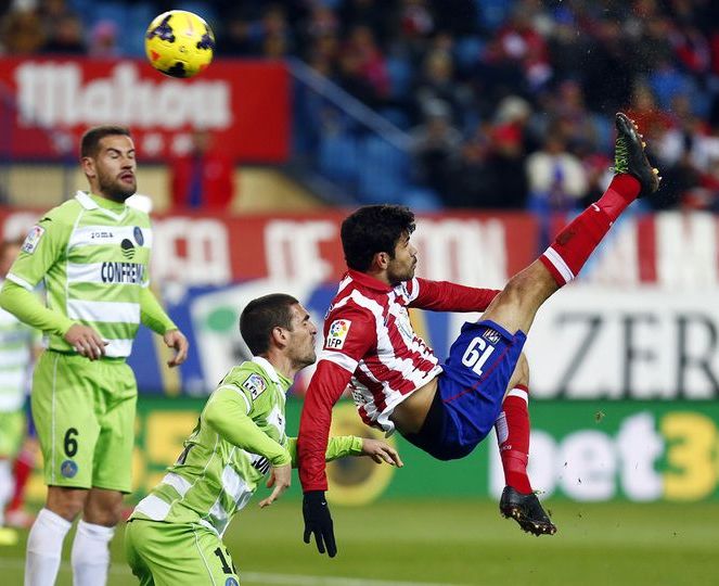 Golazo espectacular de Diego Costa de chilena en una noche mágica de los rojiblancos