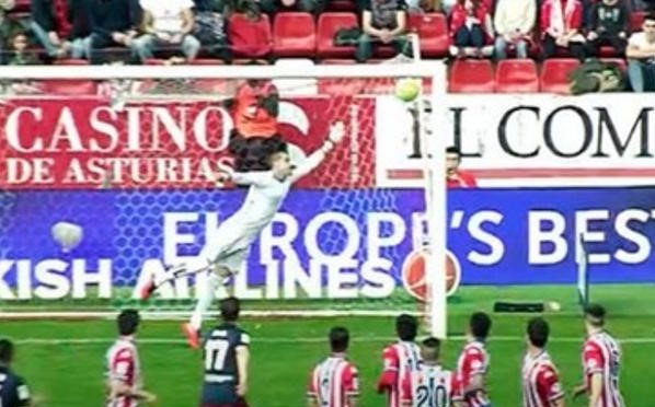 Secuencia del golazo de falta de Griezmann por la escuadra Secuencia del golazo de falta de Griezmann por la escuadra