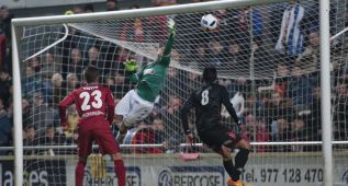 Golazo de cabeza de Saúl tras un saque de esquina de Koke Golazo de cabeza de Saúl tras un saque de esquina de Koke